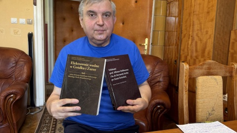 Mariusz Chudecki, współautor książek o historii elektrowni oraz przewodników turystycznych/fot. Tomasz Kaźmierski