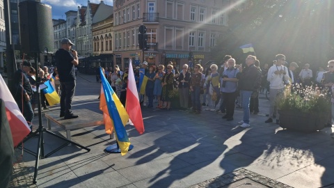 „Nie bądź obojętny”. Manifestacja w Bydgoszczy przeciwko agresji wobec Ukraińców/fot. Damian Klich