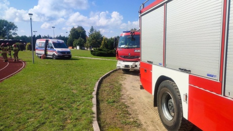 Interwencja służb - dziecko wypadło przez okno/fot. OSP Szczuka