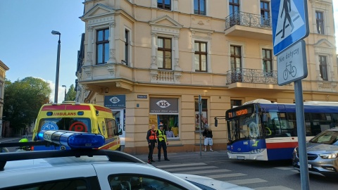 Potrącenie pieszego u zbiegu ulic Śniadeckich i Sienkiewicza w Bydgoszczy/fot. Katarzyna Bogucka
