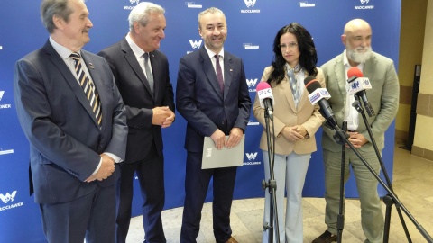 Konferencja Prawa i Sprawiedliwości przed sesją we Włocławku/fot. Radosław Jagieła