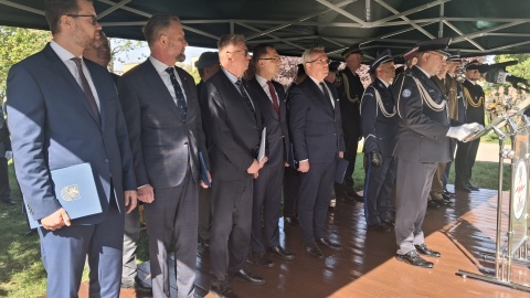Pod Pomnikiem Lotników na osiedlu Błonie oddano hołd wszystkim poległym oraz zasłużonym na służbie/fot. Damian Klich