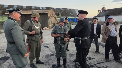 Film pt. „Medalik” opowiada o losach pięciu zamordowanych kapłanów z Borów Tucholskich. Zdjęcie z planu zdjęciowego/fot. Marcin Doliński