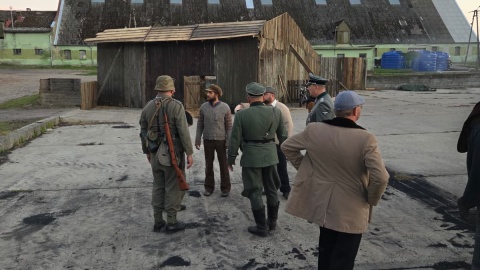 Film pt. „Medalik” opowiada o losach pięciu zamordowanych kapłanów z Borów Tucholskich. Zdjęcie z planu zdjęciowego/fot. Marcin Doliński