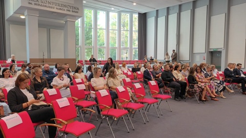 Akty nadania stopnia nauczyciela dyplomowanego odebrało 237 nauczycielek i nauczycieli z rejonu bydgoskiego/fot. Monika Siwak