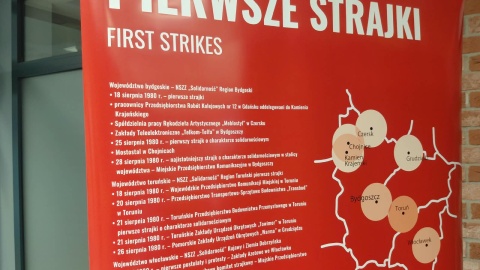 We włocławskiej bibliotece publicznej otwarta została wystawa pt. „Tu rodziła się Solidarność"/fot. Radosław Jagieła
