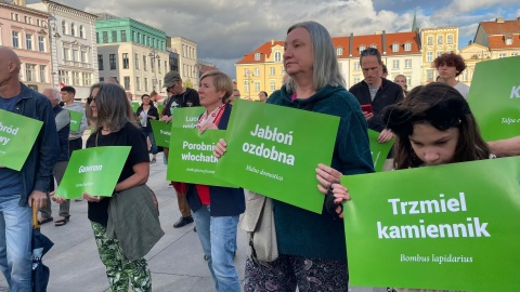 Protest przeciwko budowie kąpieliska w bydgoskim Parku Centralnym. /fot. Natasza Trzebuchowska