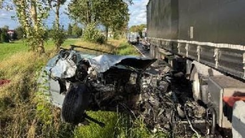 Zderzenie ciężarówki i auta osobowego we Wrockach/fot. KM PSP Golub-Dobrzyń
