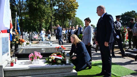 Grób powstańca śląskiego Edmunda Małeckiego oznaczono znakiem pamięci „Tobie Polsko”/fot. Marcin Glapiak