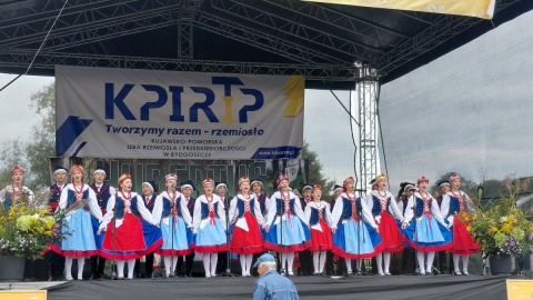 Zespół Ziemia Bydgoska wystąpił w miniony weekend podczas Jarmarku kujawsko-pomorskiego w Myślęcinku/fot. Magdalena Gill