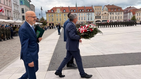 W sercu Bydgoszczy odbył się uroczysty apel połączony z obchodami „Dnia Sybiraka"/fot. Natasza Trzebuchowska