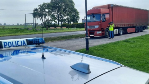 W powiecie radziejowskim służby wzięły pod lupę samochody ciężarowe i dostawcze, które przewożą odpady/fot. KPP Radziejów