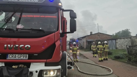 Spłonął dom jednorodzinny w Piotrkowie Kujawskim. /fot. Miejska Ochotnicza Straż Pożarna Radziejów