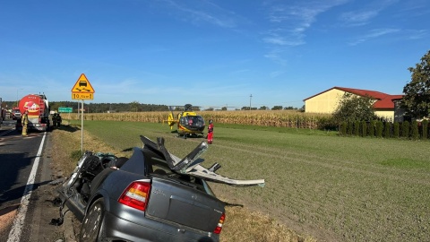 Zderzyły się samochód osobowy z ciężarowym/ Fot. KP PSP w Mogilnie