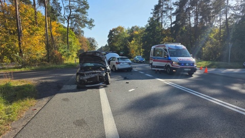 Zderzenie trzech aut na drodze krajowej nr 91 pod Aleksandrowem Kujawskim/fot. KM PSP Aleksandrów Kujawski
