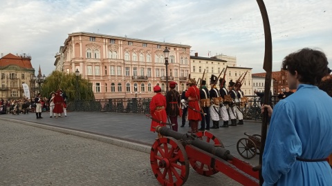 Bitwę o Bydgoszcz z 1794 roku zrekonstruowano na moście Staromiejskim w centrum miasta/ Fot. Monika Siwak
