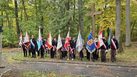 W 87. rocznicę pierwszych straceń na Barbarce, Toruń oddał hołd ofiarom niemieckich zbrodni/fot. Mariusz Luda