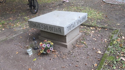 W 87. rocznicę pierwszych straceń na Barbarce, Toruń oddał hołd ofiarom niemieckich zbrodni/fot. Mariusz Luda
