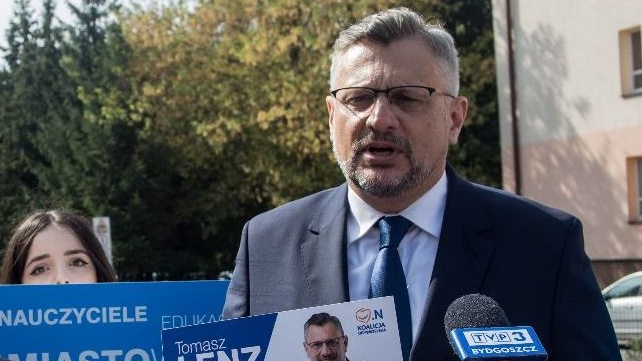KO podejmie decyzję ws. senatora Tomasza Lenza. NFZ rozpoczął kontrolę - ustaliło PR PiK