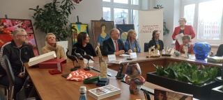 Dwieście przedmiotów na licytacji Marszałkowskiego Balu Dobroczynnego w Toruniu