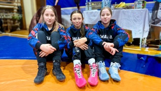 Dominacja 12-latki z Gwiazdy Bydgoszcz na zapaśniczych Mistrzostwach Polski U15 Lena Chołasińska również w czołówce