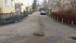 W Toruniu jak na pustyni. Po zimie trzeba posprzątać aż 4 tysiące ton piasku. To rekord