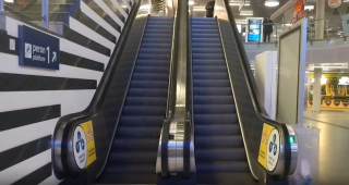 Ruchome schody na Dworcu Głównym PKP w Bydgoszczy już działają [wideo]