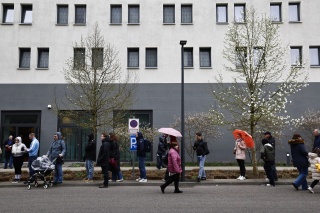 Wybory parlamentarne na Węgrzech: tłumy w lokalach wyborczych