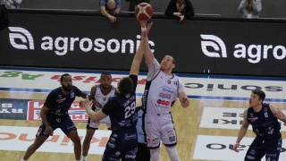 Astoria Bydgoszcz z awansem do półfinału play-offów o awans do Orlen Basket Ligi. Pewna wygrana