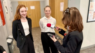 Ósmoklasiści pisali dziś egzamin z języka polskiego: Uczyliśmy się osiem lat, musi być dobrze