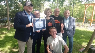 Park kieszonkowy poświęcony Małgorzacie Iwanowskiej-Ludwińskiej otwarto w Toruniu [zdjęcia i wideo]