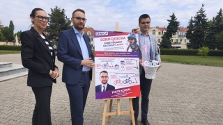 Dzień dziecka to dobry moment, by kupić kask - mówił poseł Piotr Kowal we Włocławku
