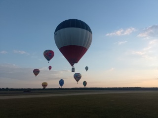 Balony po horyzont Reporter PR PiK wzbił się w powietrze z mikrofonem [zdjęcia]
