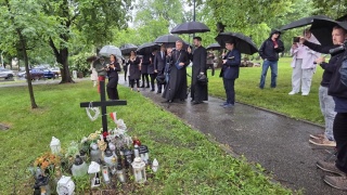 W rocznicę śmierci spotkali się w miejscu ataku na Klaudię. Modlitwa w toruńskim Parku Glazja