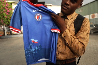 Mundial 2026: Haiti musi zmienić koszulki przed startem rozgrywek. FIFA zakwestionowała historyczną grafikę