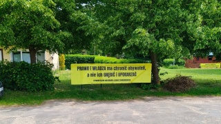 Domek to nie plecak, żeby go wziąć na plecy i wynieść. Spór o działki w Chełmnie