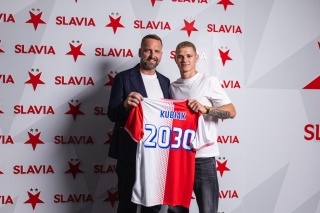 19-latek z Kruszwicy w Slavii Praga Przed nim walka o Ligę Mistrzów