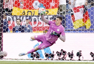Mundial 2026: Niemcy i Holandia za burtą Paragwaj sprawił sensację, Maroko wygrało hit. Brazylia gra dalej