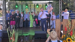 Ruszyła letnia trasa Lewicy. Wicepremier oraz marszałek Sejmu w Kruszwicy podczas Kruszwickich Nowalijek