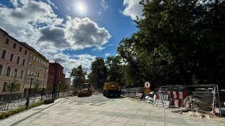 Pomnika na Placu Wolności w Bydgoszczy już nie ma. Kiedy koniec remontu