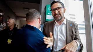 Przemysław Czarnek i Daniel Obajtek protestują przed Solino. Były szef Orlenu chce dołączyć do strajku głodowego