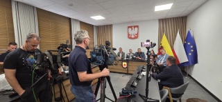 W sprawie afery w szpitalu starosta wini poprzedników. Lecznica ma dostać pożyczkę na pensje