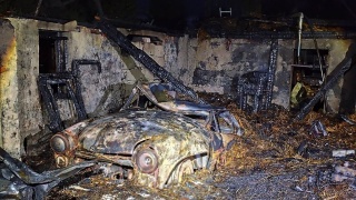 Niespokojna noc w regionie. Niedaleko Wąbrzeźna palił się budynek gospodarczy