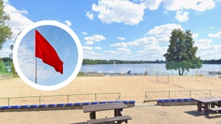 Kąpielisko nad Jeziorem Mochel w Kamieniu Krajeńskim zamknięte. Masowy zakwit sinic