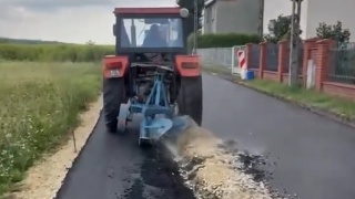 Rolnik przeorał nowy asfalt w Gliwicach. Straty oszacowano na 400 tysięcy złotych [wideo]
