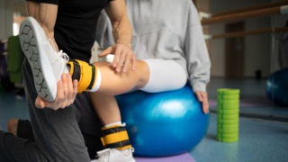 Jak długo trwa rehabilitacja po wypadkach na hulajnogach elektrycznych