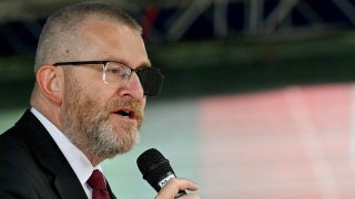 Grzegorz Braun bez immunitetu europosła. Chodzi o zarzut negowania Holokaustu