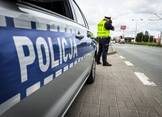 Sąd już cztery razy zakazywał mu prowadzić samochód, a on pędził po DK 10