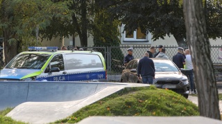 Atak w szkole w Ostrołęce: 19-latek ranił 9 osób. W plecaku miał ładunek wybuchowy