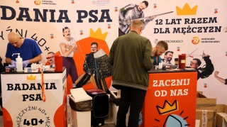 Akcja Mosznowładcy dotarła do Bydgoszczy. Panowie ustawili się w kolejce na badania